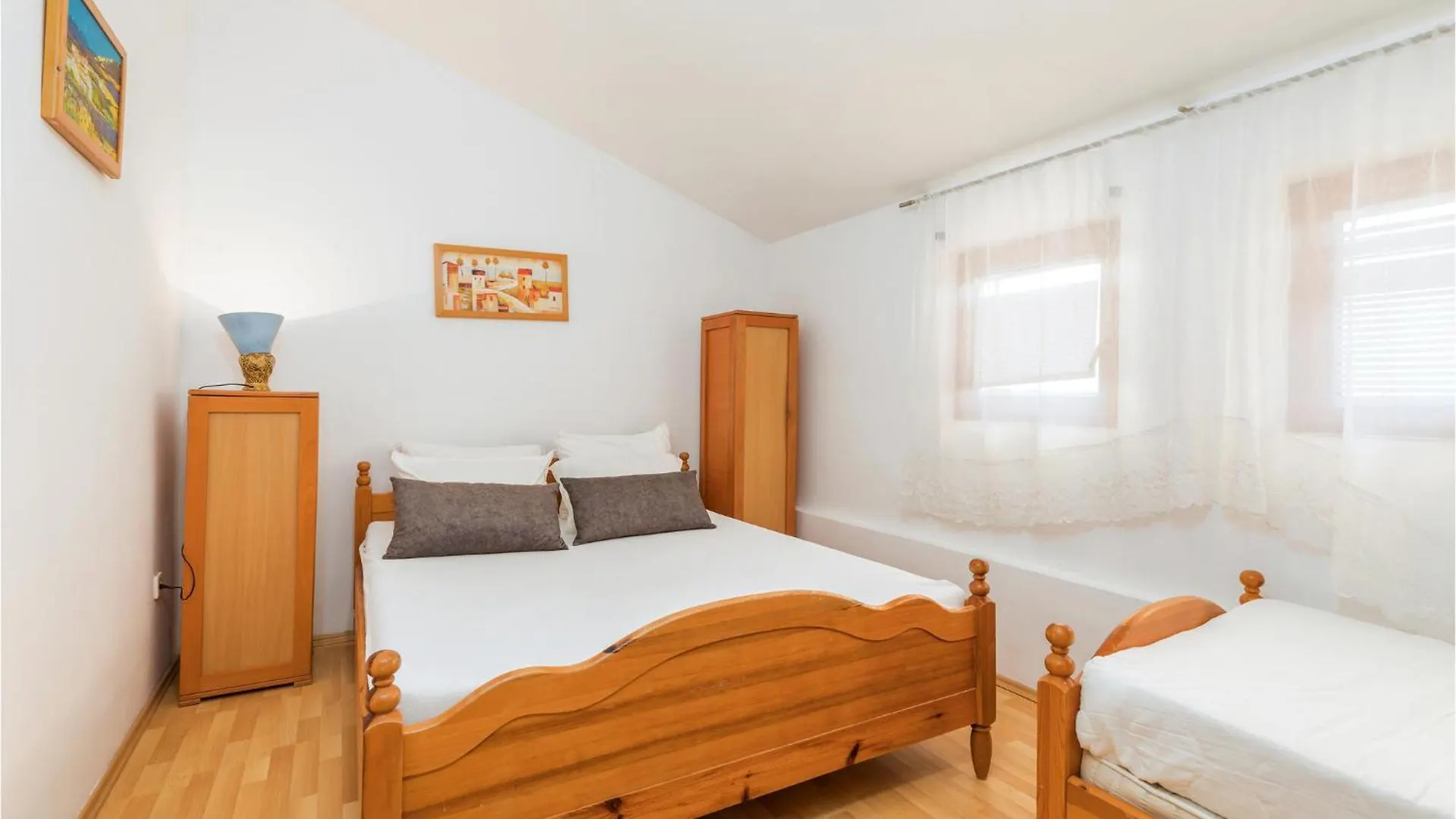 Gorgeous Apartment In Fazana With Kitchen