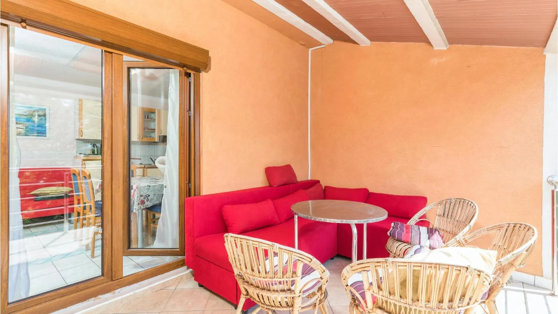 Gorgeous Apartment In Fazana With Kitchen 0*,
